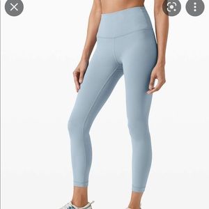 Lululemon Size 6 Wunder Under- Chambray
